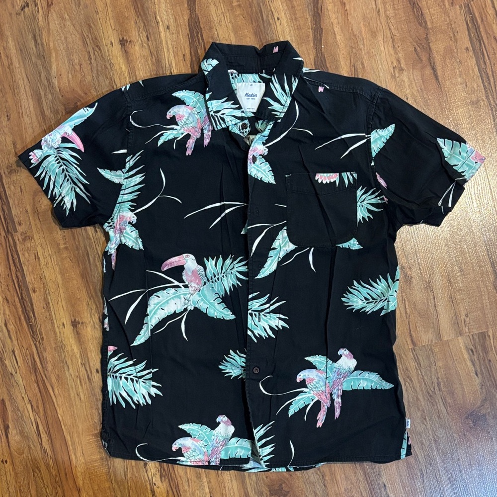 Katins bird of paradise button up shirt.